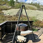 Mountain With Jacuzzi In Gautefall *