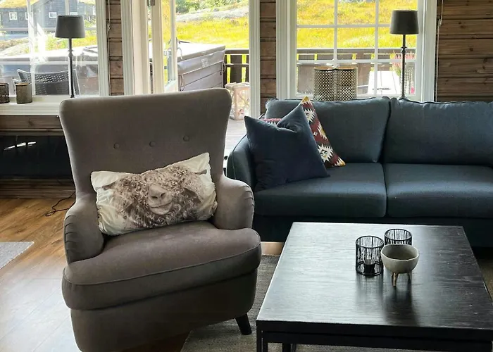 Mountain With Jacuzzi In Gautefall בית נופש Drangedal