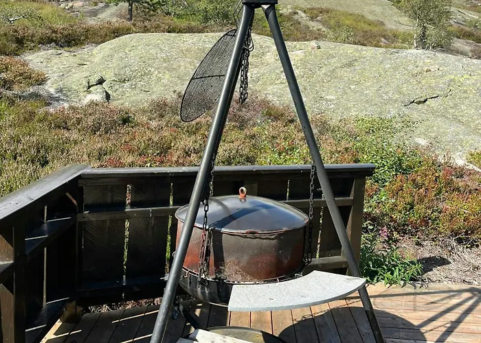 Mountain With Jacuzzi In Gautefall *